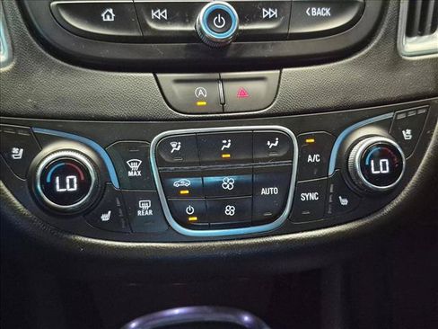 Used 2023 Chevrolet Malibu LT FWD image 13