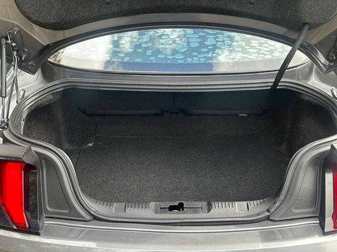 Used 2021 Ford Mustang Coupe image 9