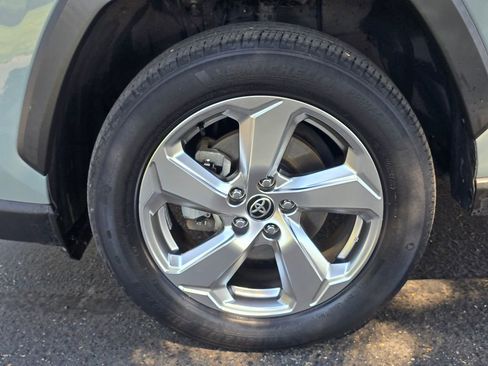 Used 2021 Toyota RAV4 XLE Premium AWD/4WD image 10