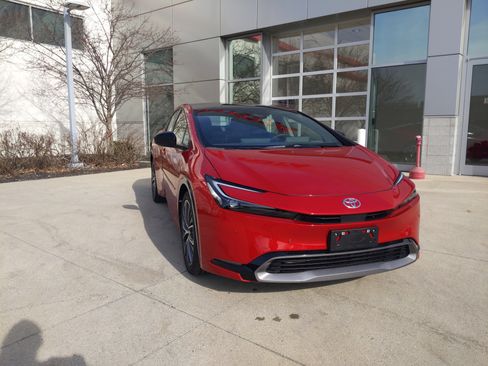 New 2026 Toyota Prius XLE image 2