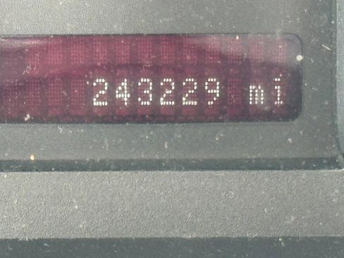 Used 2010 Lincoln MKX 2WD image 24