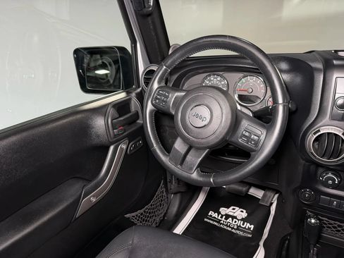 Used 2013 Jeep Wrangler Unlimited Sport AWD/4WD image 10