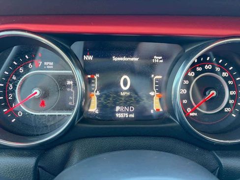 Used 2019 Jeep Wrangler Unlimited Rubicon w/ Dual Top Group AWD/4WD image 27