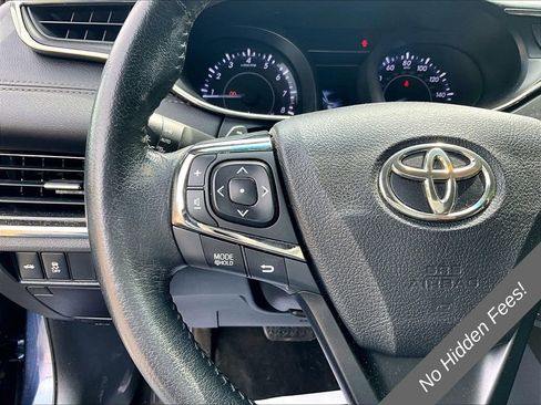 Used 2015 Toyota Avalon XLE FWD image 16