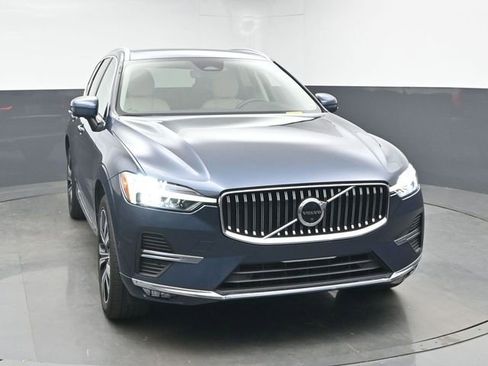 Used 2023 Volvo XC60 B5 Plus w/ Protection Package Premier image 2