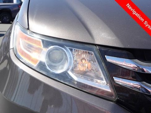 Used 2016 Honda Odyssey Touring Elite image 5