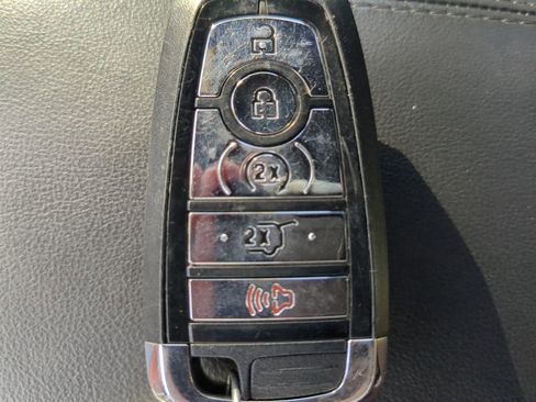 Used 2024 Lincoln Navigator Reserve image 32