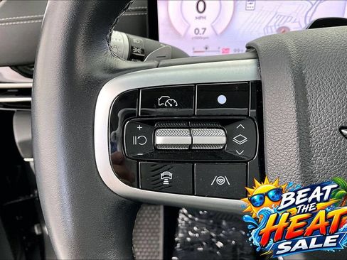 Used 2025 Genesis GV80 2.5T Standard AWD/4WD image 24