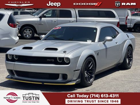 Used 2019 Dodge Challenger SRT Hellcat Redeye RWD image 3
