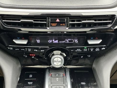 Used 2024 Acura MDX FWD image 31