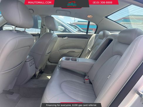 Used 2011 Buick Lucerne CXL FWD image 22