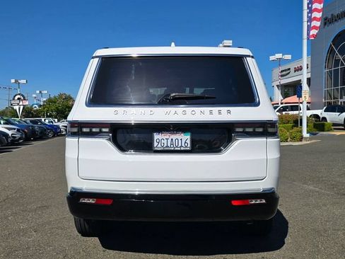 Certified 2023 Jeep Grand Wagoneer Series III AWD/4WD image 5