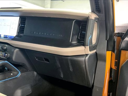 Used 2021 Ford Bronco Wildtrak AWD/4WD image 19