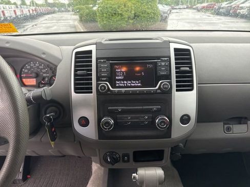 Used 2016 Nissan Frontier SV AWD/4WD image 16