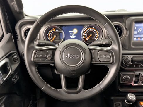 Used 2021 Jeep Gladiator Sport AWD/4WD image 10