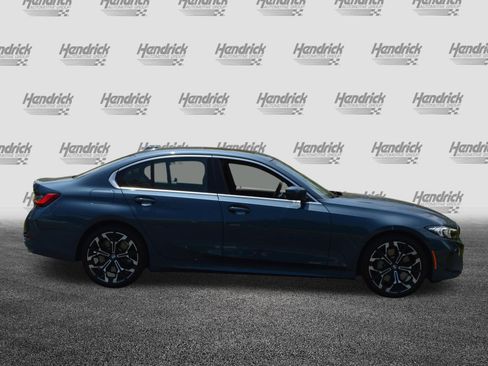 Certified 2025 BMW 330i Sedan RWD image 10