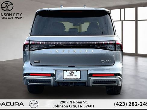Used 2025 INFINITI QX80 Sensory image 4