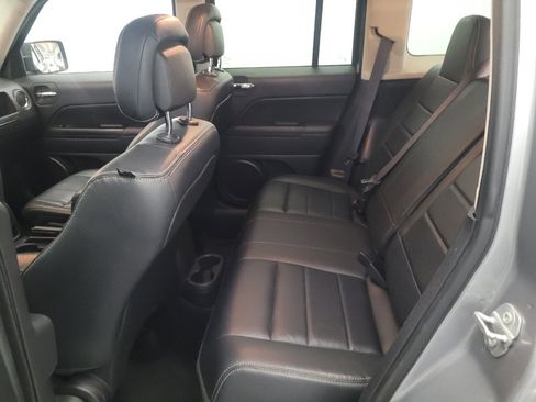 Used 2017 Jeep Patriot High Altitude AWD/4WD image 18