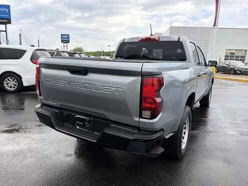 Used 2024 Chevrolet Colorado W/T RWD image 4