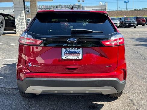 Used 2022 Ford Edge SEL w/ Convenience Package AWD/4WD image 4