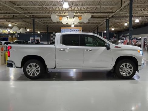 Used 2024 Chevrolet Silverado 1500 LTZ w/ LTZ Convenience Package II AWD/4WD image 6