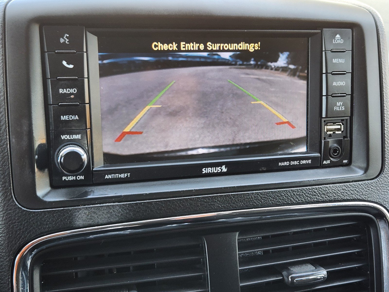 Used 2018 Dodge Grand Caravan SE FWD image 7