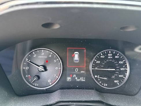 Used 2024 Subaru Outback Premium AWD/4WD image 2