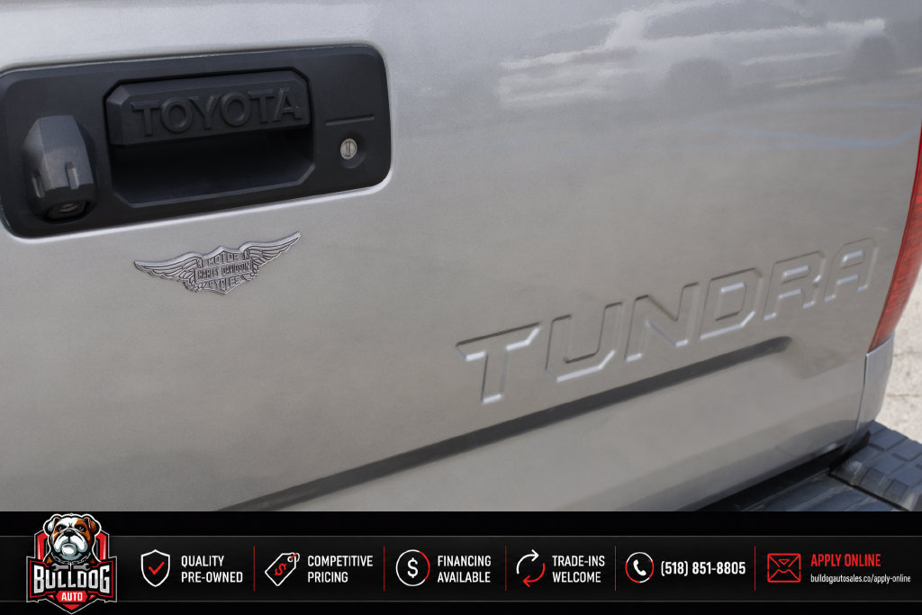 Used 2015 Toyota Tundra SR5 w/ TRD Off Road Package AWD/4WD image 9