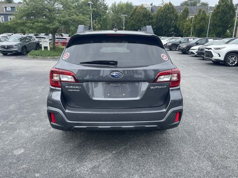 Used 2018 Subaru Outback 2.5i Limited AWD/4WD image 6
