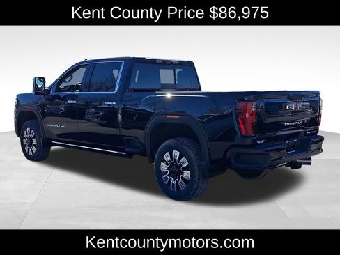 New 2026 GMC Sierra 3500 Denali w/ Denali Reserve Package AWD/4WD image 4