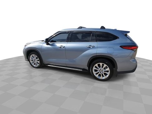Used 2021 Toyota Highlander Limited FWD image 6