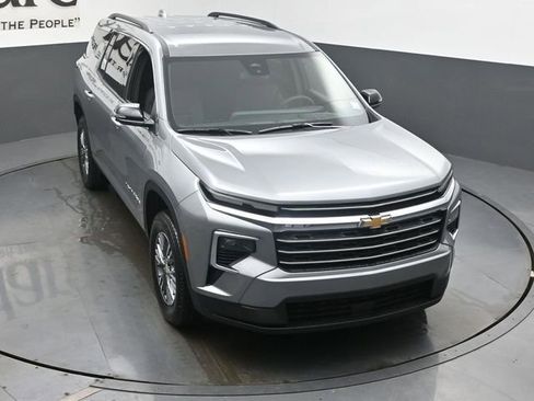 New 2026 Chevrolet Traverse LT w/ LPO, Floor Liner Package FWD image 26