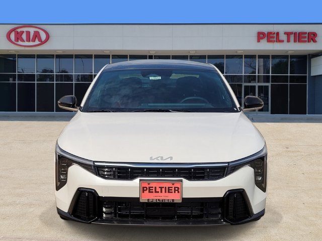 New 2026 Kia K4 GT-Line w/ GT-Line Sunroof Package FWD image 2