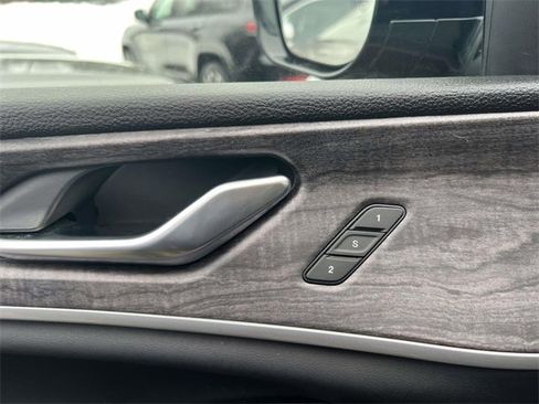 Certified 2023 Jeep Grand Cherokee Limited image 21