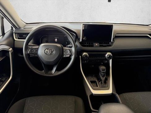 Used 2025 Toyota RAV4 XLE FWD image 11