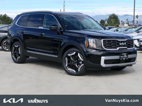 New 2025 Kia Telluride S image 1