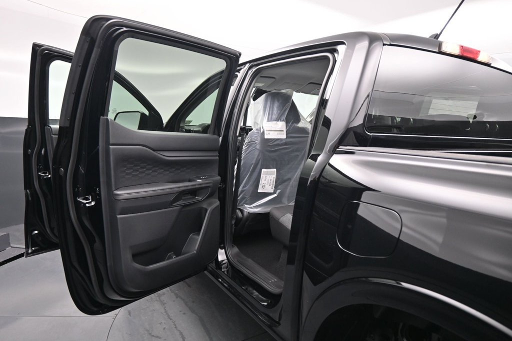 New 2026 Ford Ranger XLT w/ Black Appearance Package AWD/4WD image 17