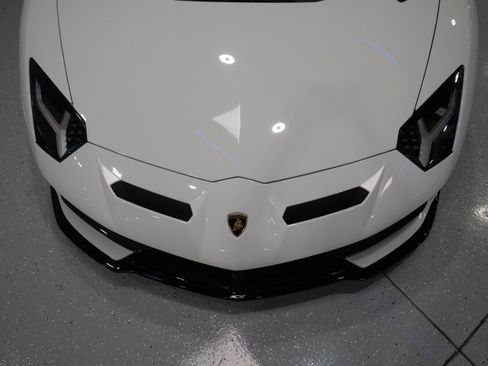 Used 2020 Lamborghini Aventador SVJ AWD/4WD image 27