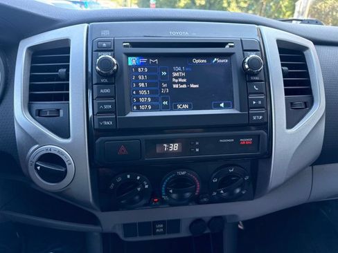 Used 2013 Toyota Tacoma 4x4 Double Cab w/ SR5 Pkg image 25