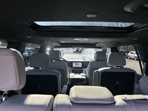 New 2026 Jeep Grand Wagoneer L Limited image 38
