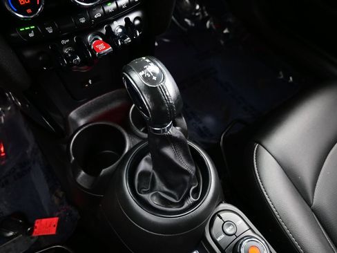 Used 2019 MINI Cooper 2-Door Hardtop FWD image 21