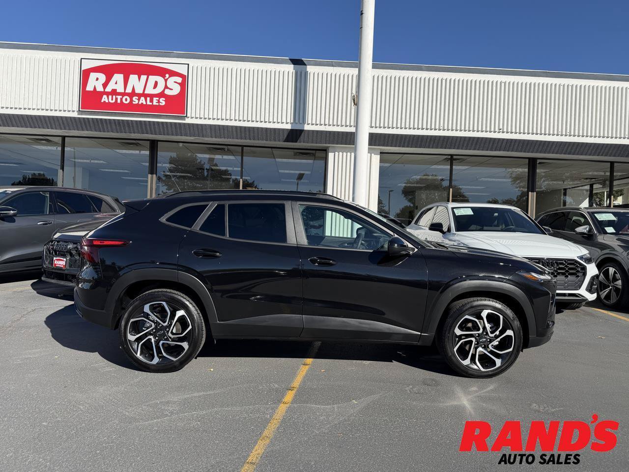 Used 2024 Chevrolet Trax RS w/ Sunroof Package FWD image 1