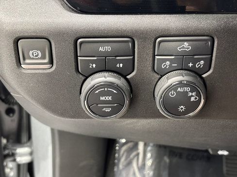 Used 2024 Chevrolet Silverado 1500 LT AWD/4WD image 29