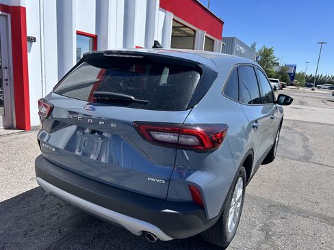 Used 2025 Ford Escape Active AWD/4WD image 4