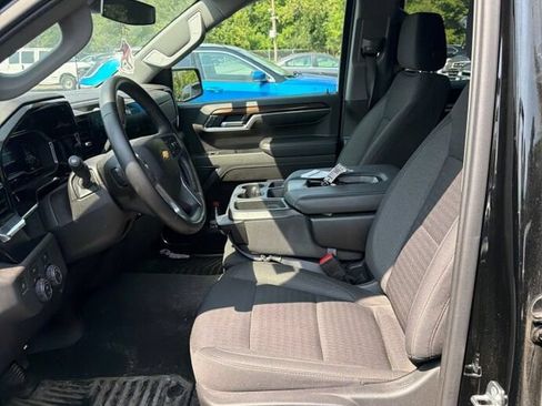 Used 2023 Chevrolet Silverado 1500 LT AWD/4WD image 6