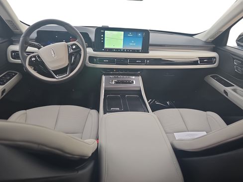 New 2026 Lincoln Aviator 2WD image 9