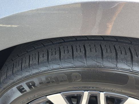 Used 2025 Nissan Altima 2.5 SV AWD/4WD image 36