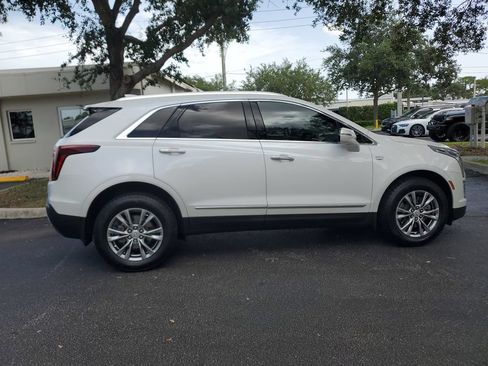 Used 2021 Cadillac XT5 Premium Luxury FWD image 6