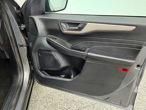 Used 2022 Ford Escape SE FWD image 26