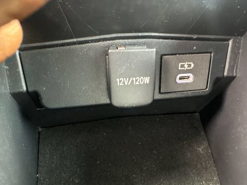 Used 2025 Toyota Corolla SE FWD image 20